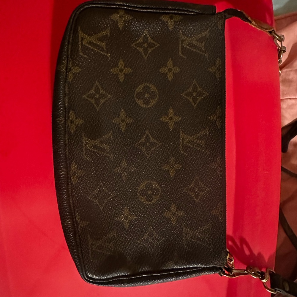 LV authentic pochette